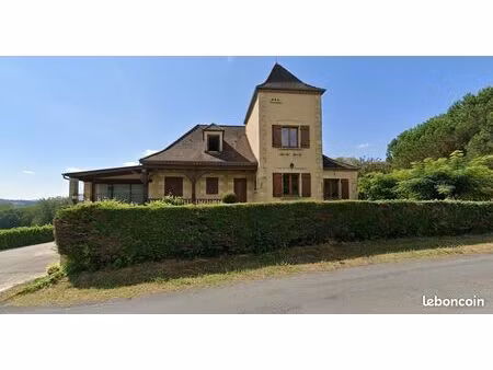 maison 11 pièces 205 m²