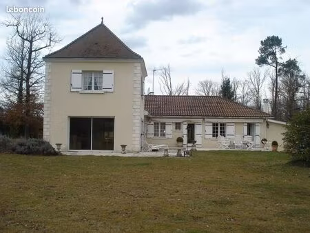 rare propriété de caractere avec parc arboré et terrain constructible au porte de perigueu