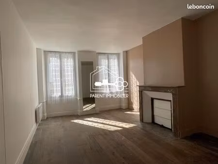 immeuble 7 pièces 151 m²