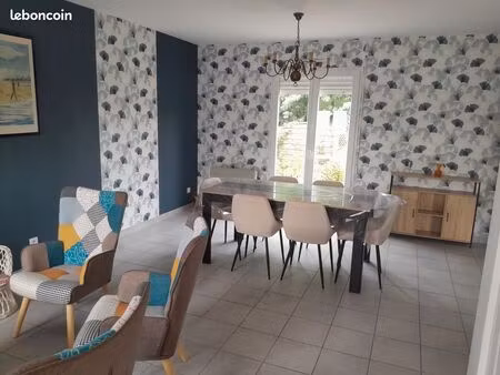 maison proche de la plage et port