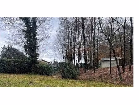 terrain 1 000 m² atur