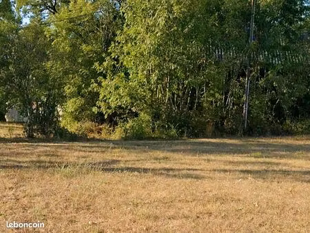 terrain 1 000 m² jayac