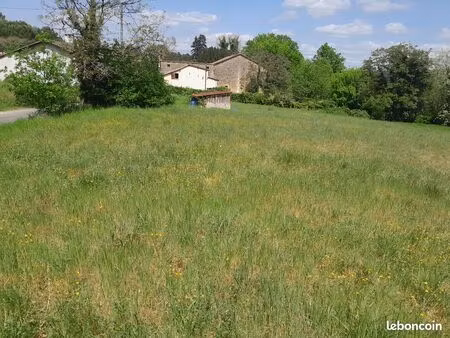 a saisir beaux terrains constructibles saint-germain du salembre 7euros/m²