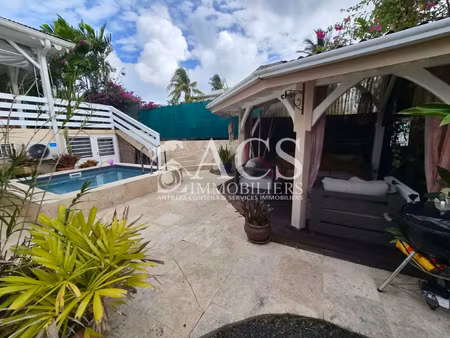 haut de villa f4 meublé avec piscine privative-trois-îlets b