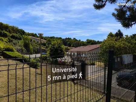 studio au pied de l'université