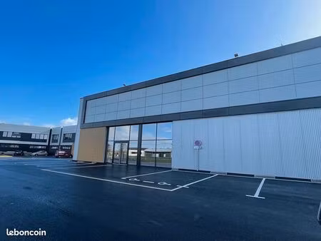 local commercial 1050 m² lamballe armor