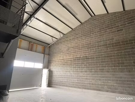 local 171 m² quessoy