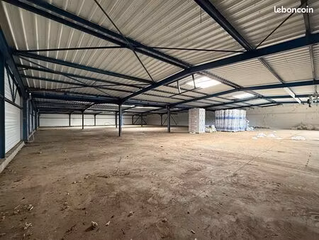 local 1350 m² yffiniac