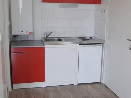 loue studio non meublé de 28 m2 centre ville