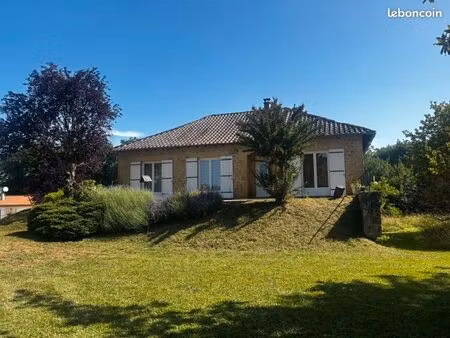 à vendre maison à 500m du joli village de carlux dans le périgord noir