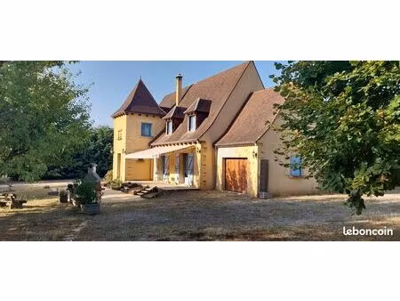 vends maison style périgourdine