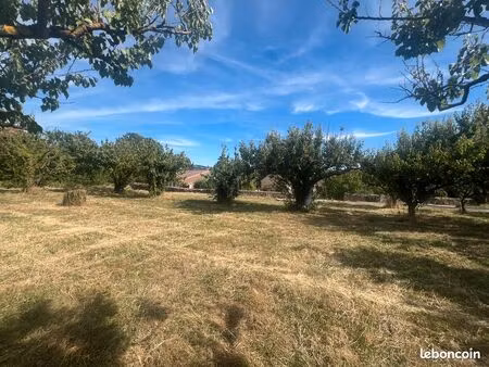 terrain constructible 578 m² – plein sud – centre de saint-bonnet-de-galaure – 66 000