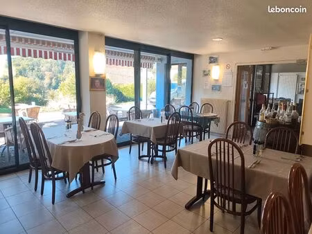 bar  restaurant traditionnel tout équipé