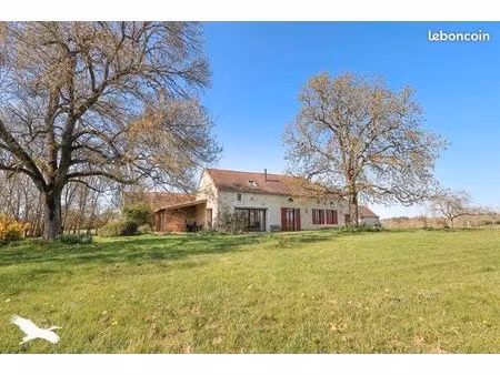 ferme 5 pièces 200 m²