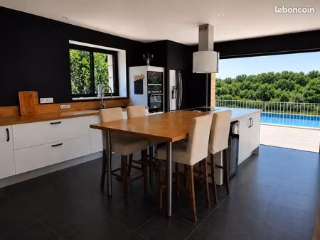 maison à louer meublée 10 mois - septembre à juin - 4 ch - piscine et clim