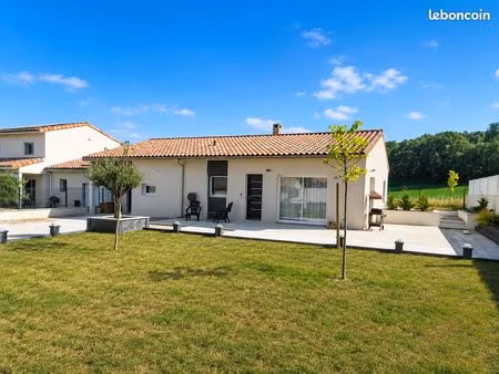 maison t4 à barbières - 745 m² de terrain