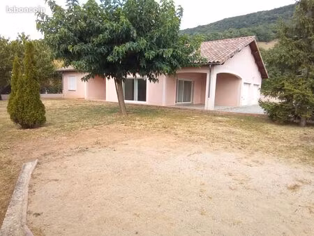 maison individuelle située sur le village de barbières