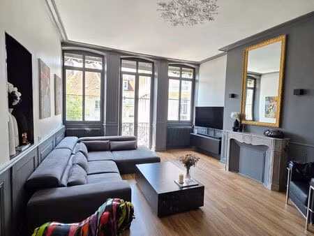 loue magnifique t2 plein centre ville