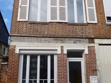 maison de ville - f4 - le neubourg