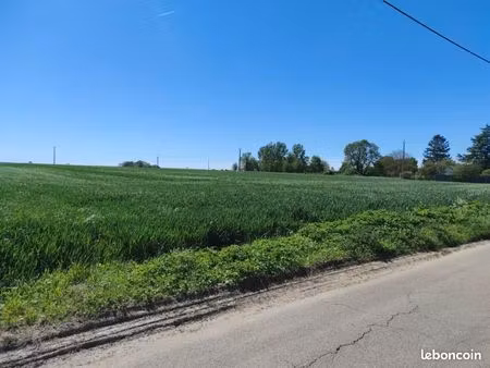 terrain 900 m² etrepagny