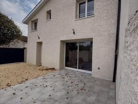 maison meublée neuve (2025) – 50 m² + jardin – saint-sorlin-en-valloire