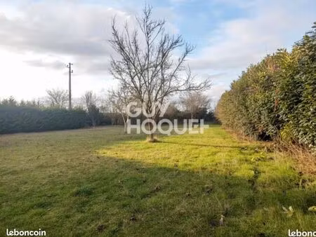 terrain 1216m2 constructible ( bas buissons )