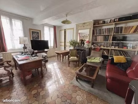 maison 7 pièces 161 m²