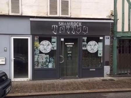 local commercial 56 m²