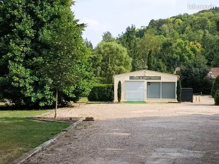 local professionnel 79 m² – parc arboré – parking privé – vernon