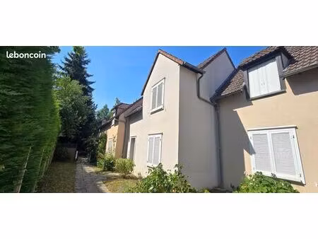 maison de ville 5 pièces 80 m²