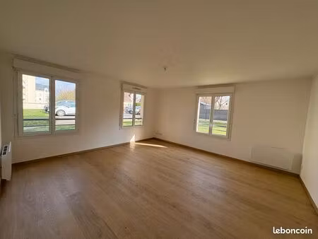 vaste appartement t3  entièrement rénové  quartier recherché  lèves (28300)