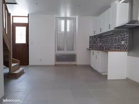 petite maison de ville cloyes  libre au 15 juillet 2026