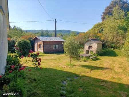 vente 2 grands cabanons en bois à saint rivoal