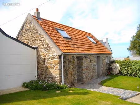maison typique + jardin + dépendance