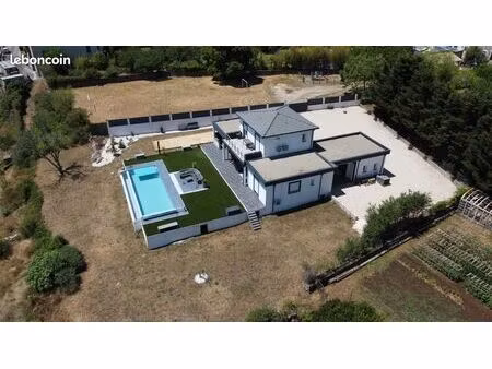 villa contemporaine avec vue imprenable sans vis à vis