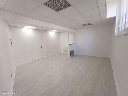 salle ou grand bureau