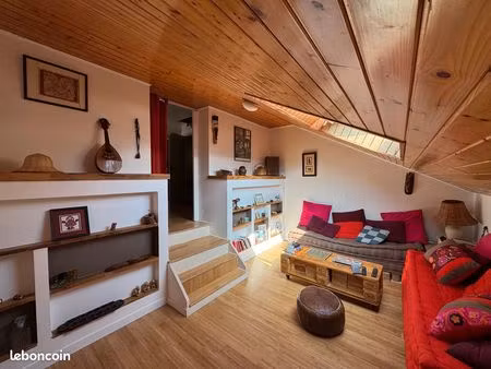hyper centre-ville – charmant f2 en duplex – 54 m² au sol