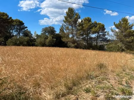 vends terrain à bâtir viabilisé