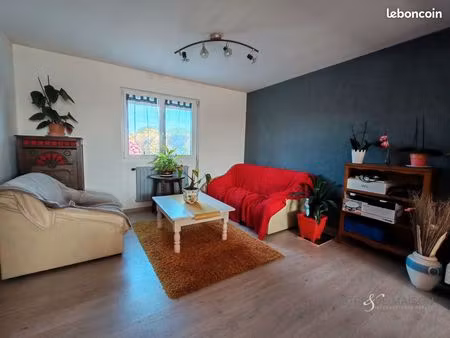 maison 7 pièces 151 m²