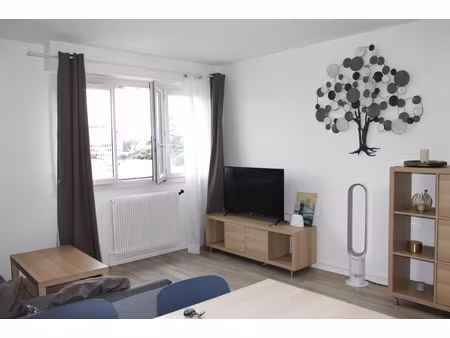 appartement 2 chambres balcon parking - barriere du medoc /