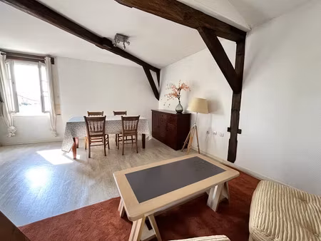 location meublée appartement 2 pièces 46 m² à cognac (16100)  560 €