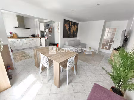 appartement plaisir 3 pièce(s) 66 m2