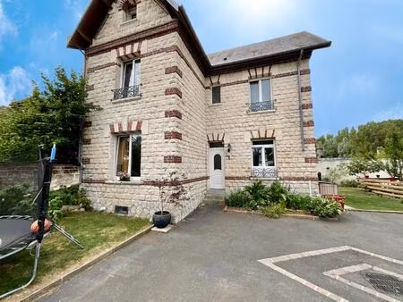 maison familiale + studio indépendant