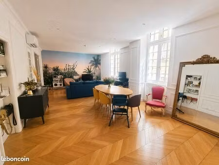 appartement de caractère rénové – 94 m² – centre historique de nîmes