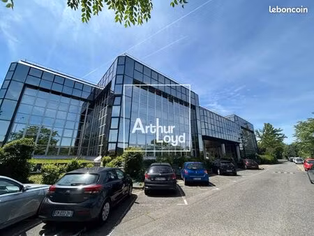 bureaux 82 m²