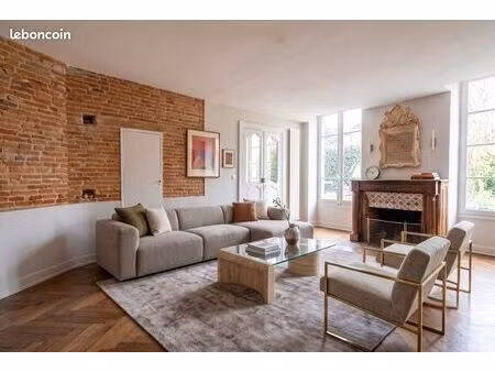élégante maison mitoyenne avec jardin privatif – 138 m² – pouvourville