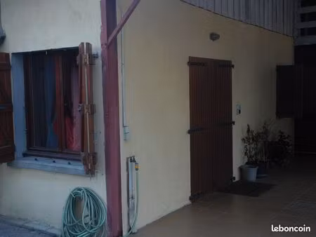 loue studio meublé