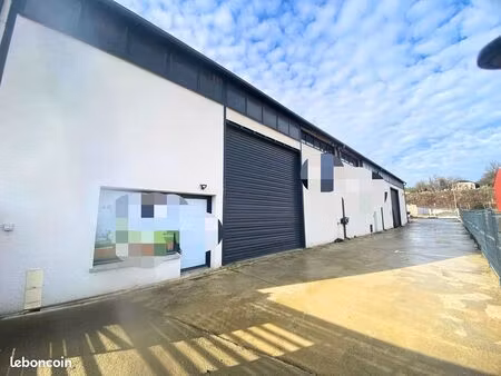 entrepôt 648 m² pavie