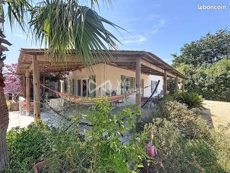 mas 4 pièces 85 m²