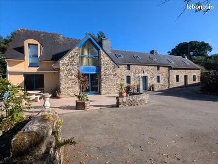 propriété 8 pièces 174 m²